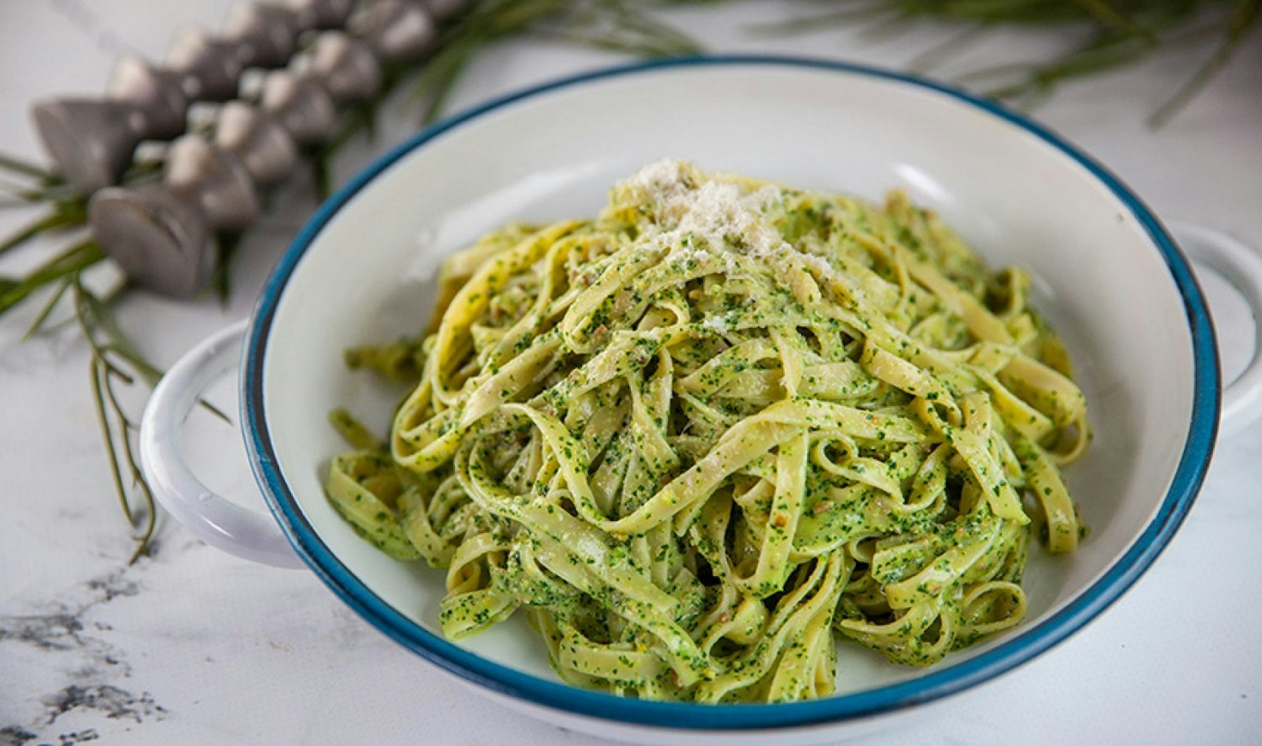 » Creamy Kale Pesto with Egg Fettuccine