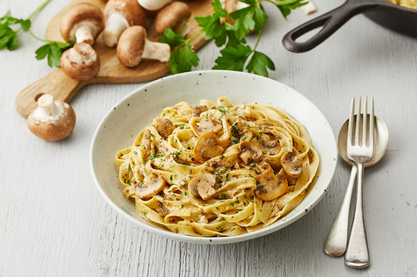 » Fresh Egg Fettuccine with Creamy Mushroom Sauce