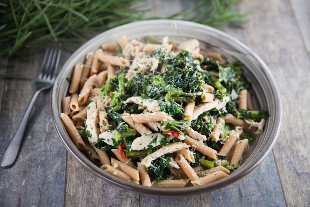 » Protein Packed Chicken, Broccolini & Kale Pasta